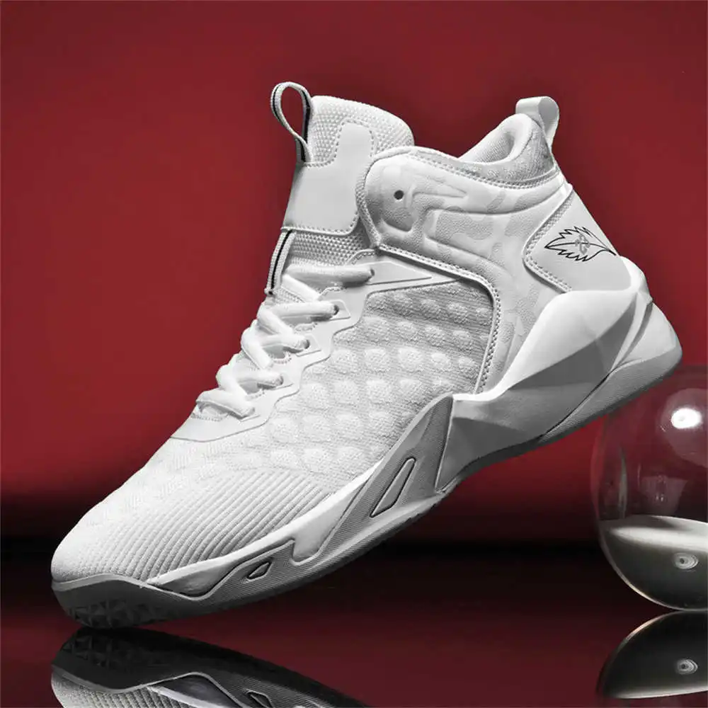 Dark Number 39 Sneakers For Sp - Home Gym And Basketball Court 评论和价格