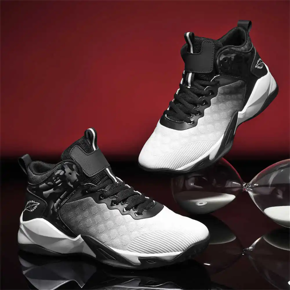 Dark Number 39 Sneakers For Sp - Home Gym And Basketball Court 评论和价格